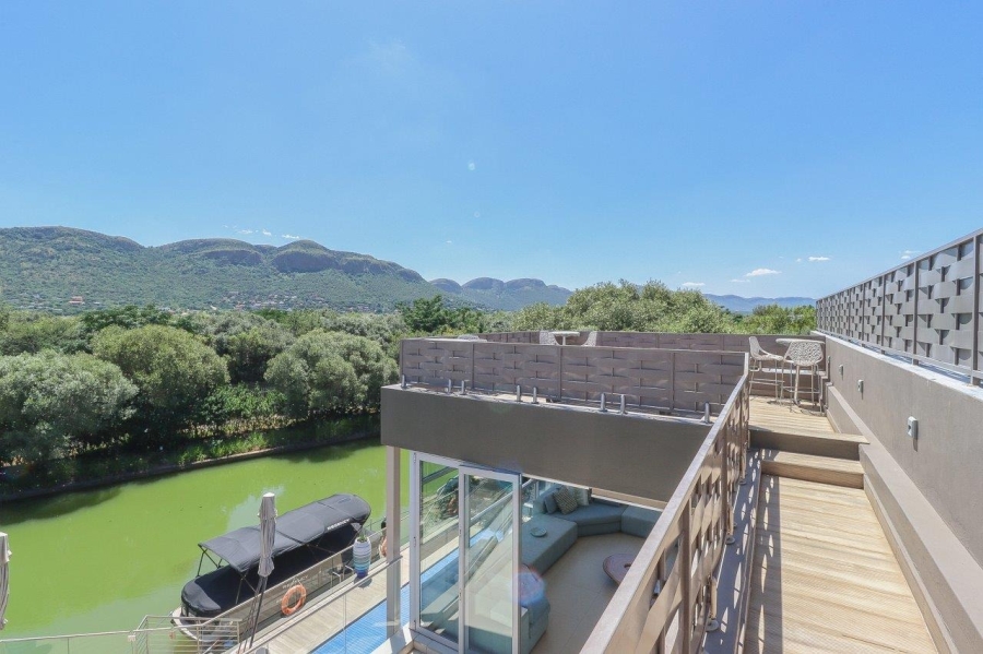 6 Bedroom Property for Sale in The Islands Estates North West